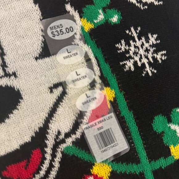 Disney Mickey Mouse Christmas Sweater Festive Design Green Sleeves - Mens Large - Picture 5 of 9